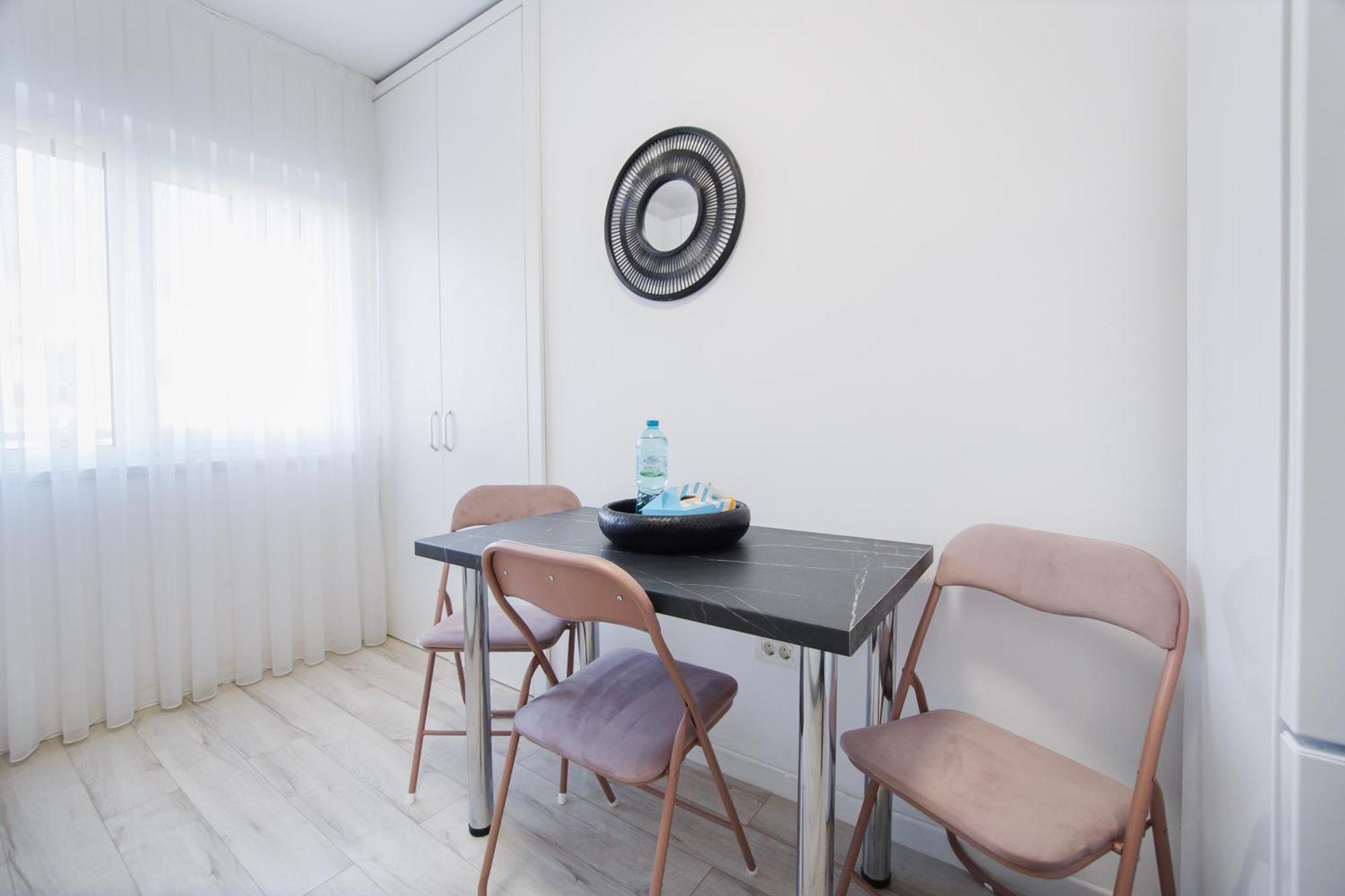 Pinky Black Escape Oradea Exterior foto